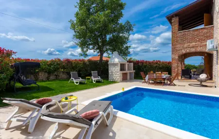 Maison 6 personnes à Cabrunici - Photo 1