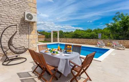Maison 6 personnes à Cabrunici - Photo 10