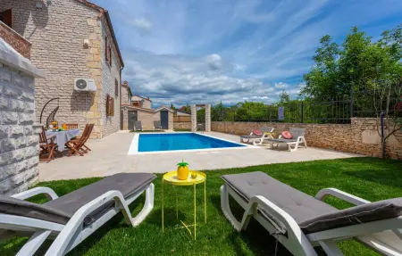 Maison 6 personnes à Cabrunici - Photo 11