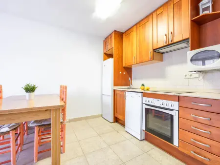 Appartement Familial avec Climatisation et Parking Proche Plage - Photo 9