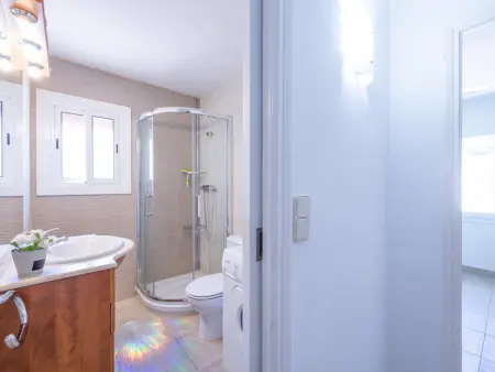Appartement Familial avec Climatisation et Parking Proche Plage - Photo 24