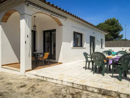 Maison de plain-pied avec piscine privée, 1500m de la plage, climatisation, Wi-Fi et parking inclus - Photo 6