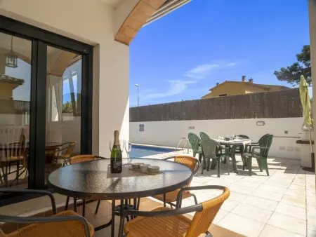 Maison de plain-pied avec piscine privée, 1500m de la plage, climatisation, Wi-Fi et parking inclus - Photo 7