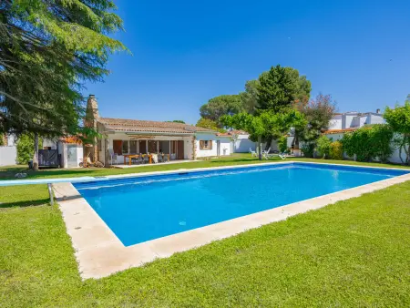 Belle maison 5 chambres avec piscine privée et parking - Photo 1