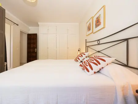Belle maison 5 chambres avec piscine privée et parking - Photo 15