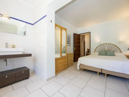 Belle maison 5 chambres avec piscine privée et parking - Photo 22