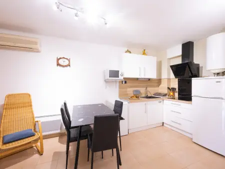 Appartement confortable avec climatisation et terrasse - Photo 6