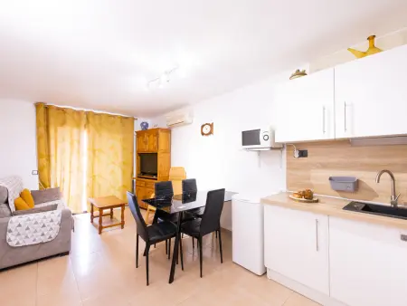 Appartement confortable avec climatisation et terrasse - Photo 9