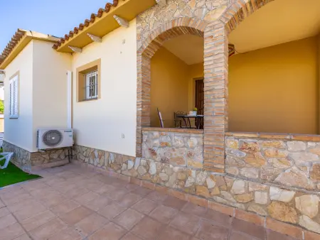 Maison familiale avec Wi-Fi et climatisation, proche plage - Photo 6