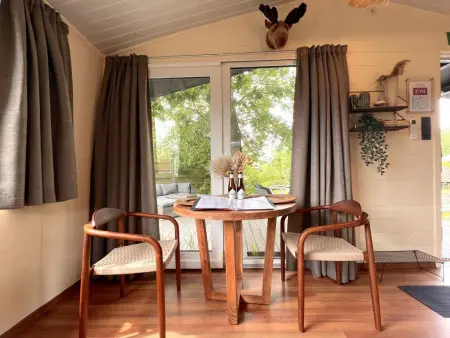 Charlies Chalet, Chalet avec terrasse au bord de l'eau - Photo 2