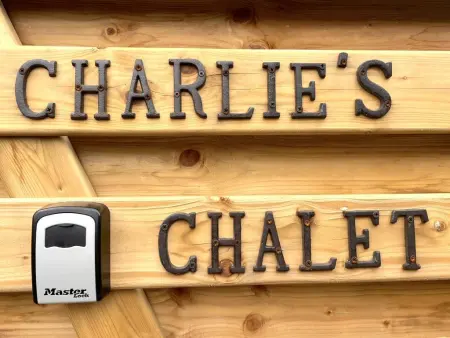 Charlies Chalet, Chalet avec terrasse au bord de l'eau - Photo 31