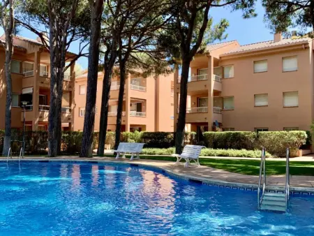 Spacieux rez-de-chaussée avec jardin privé, piscine, parking et proche plage de Pals - Photo 1