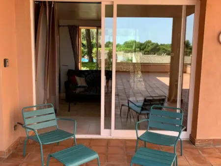 Spacieux rez-de-chaussée avec jardin privé, piscine, parking et proche plage de Pals - Photo 2