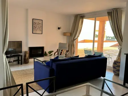 Spacieux rez-de-chaussée avec jardin privé, piscine, parking et proche plage de Pals - Photo 5