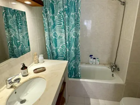 Spacieux rez-de-chaussée avec jardin privé, piscine, parking et proche plage de Pals - Photo 12