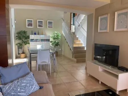 Maison exclusive Mont-roig avec piscine commune, climatisation, parking - Photo 8