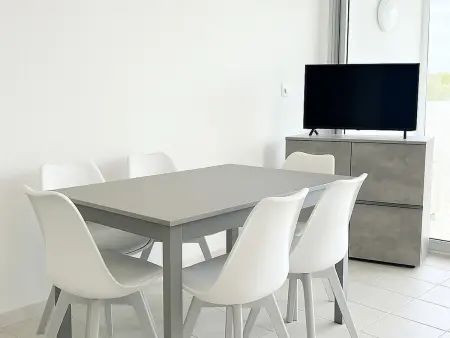 Appartement Rénové Climatisé à 300m Plage avec Parking - Photo 4