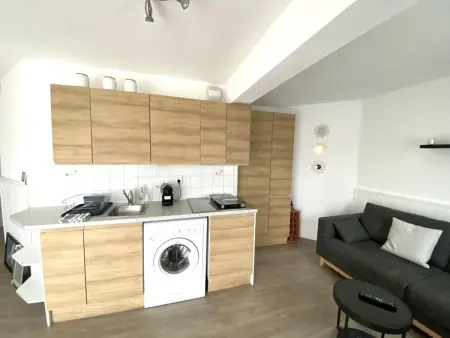 Appartement rénové près de la plage avec wifi, jardin, parking, et garage - Photo 3