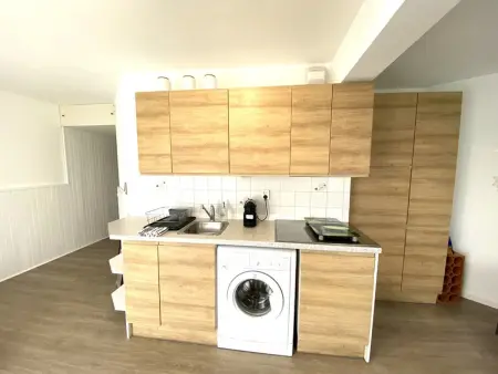 Appartement rénové près de la plage avec wifi, jardin, parking, et garage - Photo 6