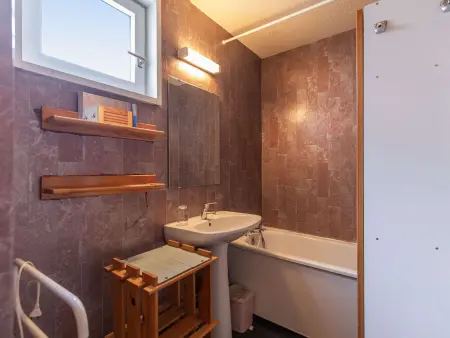 Charmant T2 cabine 3 pers, balcon, parking privé, Luz-Saint-Sauveur - Photo 7