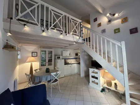Petite maison proche de l'océan avec piscine chauffée, jardin privé et parking - St Hilaire de Riez - Photo 2