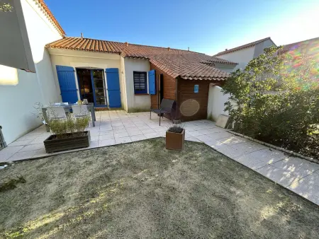 Petite maison proche de l'océan avec piscine chauffée, jardin privé et parking - St Hilaire de Riez - Photo 22