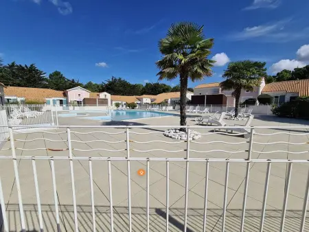 Petite maison proche de l'océan avec piscine chauffée, jardin privé et parking - St Hilaire de Riez - Photo 23