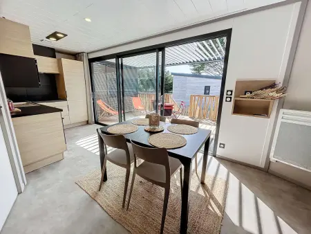 Chalet cozy à Jullouville - 4 pers, piscine chauffée, proche plage et commerces - Photo 7