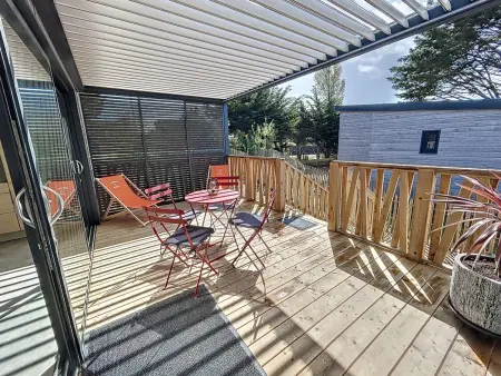 Chalet cozy à Jullouville - 4 pers, piscine chauffée, proche plage et commerces - Photo 17