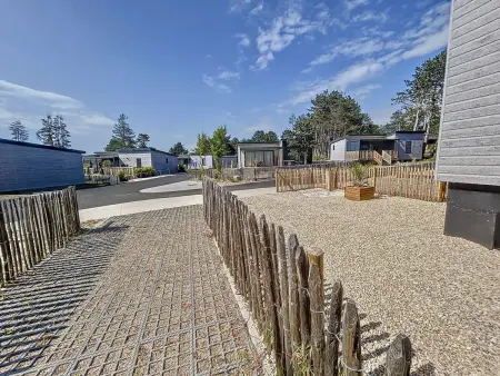 Chalet cozy à Jullouville - 4 pers, piscine chauffée, proche plage et commerces - Photo 24
