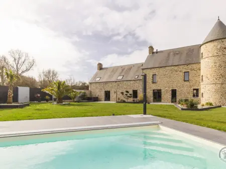 Gîte avec Piscine Privée, Spa et Jardin à Lessay - Photo 4