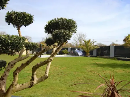 Gîte avec Piscine Privée, Spa et Jardin à Lessay - Photo 17