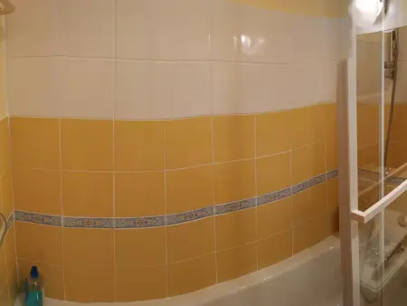 Maison avec piscine, proche plage et commerces, Appartement 4 personnes à Locmaria - Photo 2