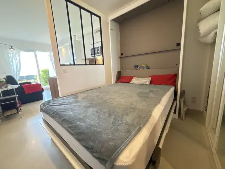 Studio en bord de mer à Royan, parking, TV, tout équipé - Photo 2