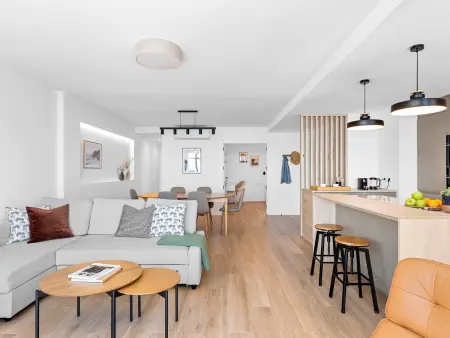 Appartement élégant avec clim, Wi-Fi, parking, à 10 min de la plage - Photo 2