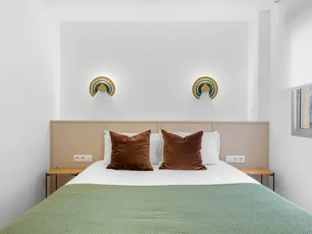Appartement élégant avec clim, Wi-Fi, parking, à 10 min de la plage - Photo 4