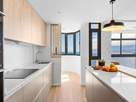 Appartement élégant avec clim, Wi-Fi, parking, à 10 min de la plage - Photo 8