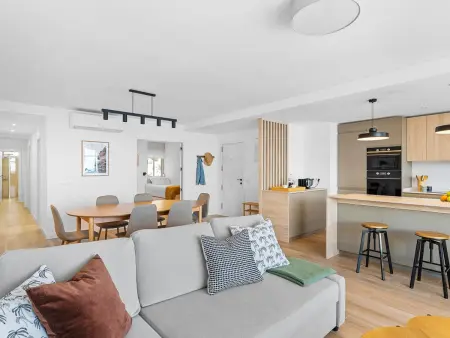 Appartement élégant avec clim, Wi-Fi, parking, à 10 min de la plage - Photo 11