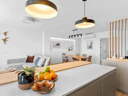 Appartement élégant avec clim, Wi-Fi, parking, à 10 min de la plage - Photo 14