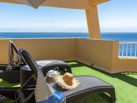 Triplex en bord de mer avec piscine, parking et terrasses à Radazul - Photo 3