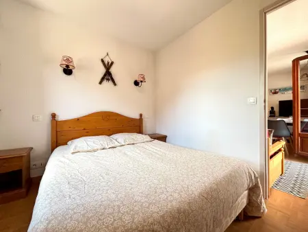 Appartement cosy au pied des pistes avec piscine et animaux admis - Photo 11