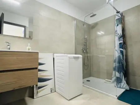 Appartement Climatisé avec 2 Terrasses et Parking à 200m de la Plage - Photo 4
