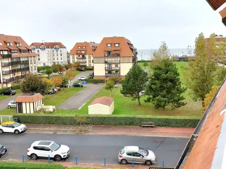Charmant 2 pièces rénové près de la plage avec parking - Photo 8