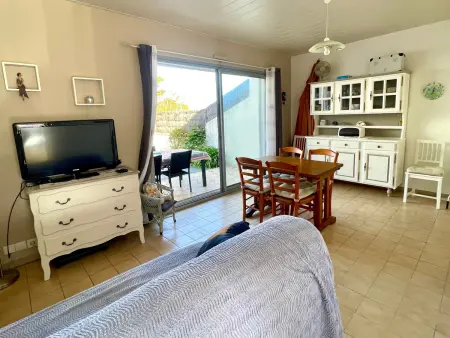 Maison Cosy Type 2 avec Patio Paisible, Proche Centre et Commerces – 3 Couchages - Photo 5