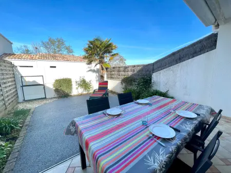 Maison Cosy Type 2 avec Patio Paisible, Proche Centre et Commerces – 3 Couchages - Photo 9