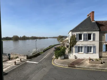 Gîte familial avec terrasse et vue sur la Loire - Photo 8