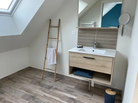Gîte luxueux avec piscine, spa, jardin et équipements de loisirs à Sargé-lès-le-Mans - Photo 9