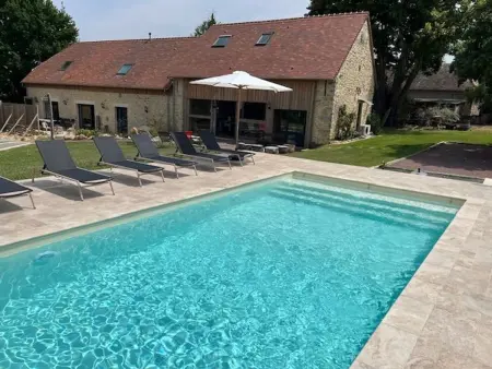 Gîte luxueux avec piscine, spa, jardin et équipements de loisirs à Sargé-lès-le-Mans - Photo 12