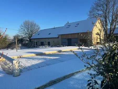 Gîte luxueux avec piscine, spa, jardin et équipements de loisirs à Sargé-lès-le-Mans - Photo 15