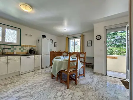 Appartement rénové 4 pièces, 6 pers, balcon, jardin, parking, wifi – Briançon - Photo 17